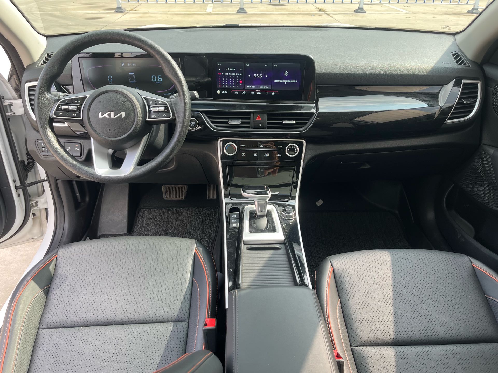 Kia Seltos 2024 immagine di auto #5