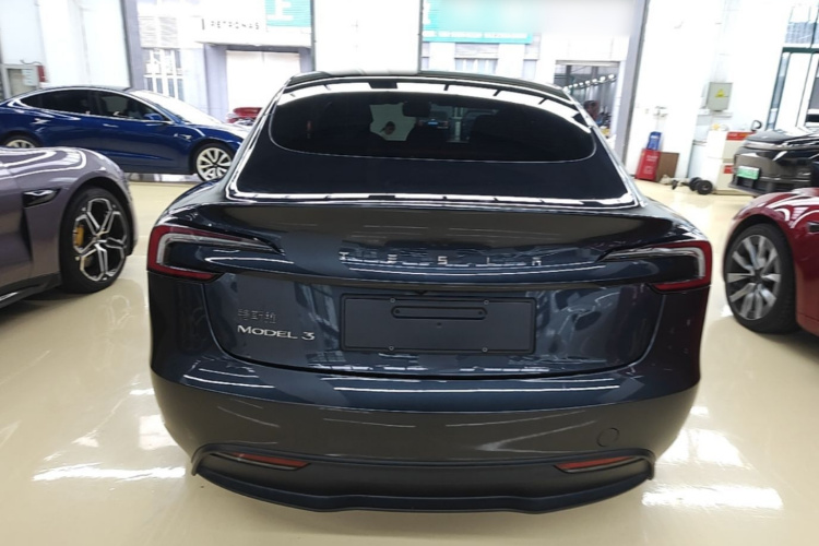 Tesla Model 3 2024 #6 Tesla Model 3 2024 car image #6
