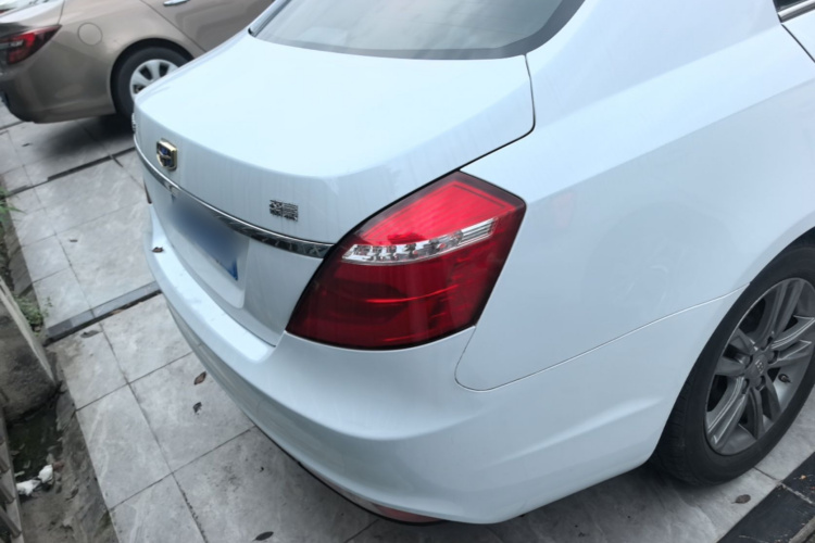 GEELY Emgrand 2018 car image #7