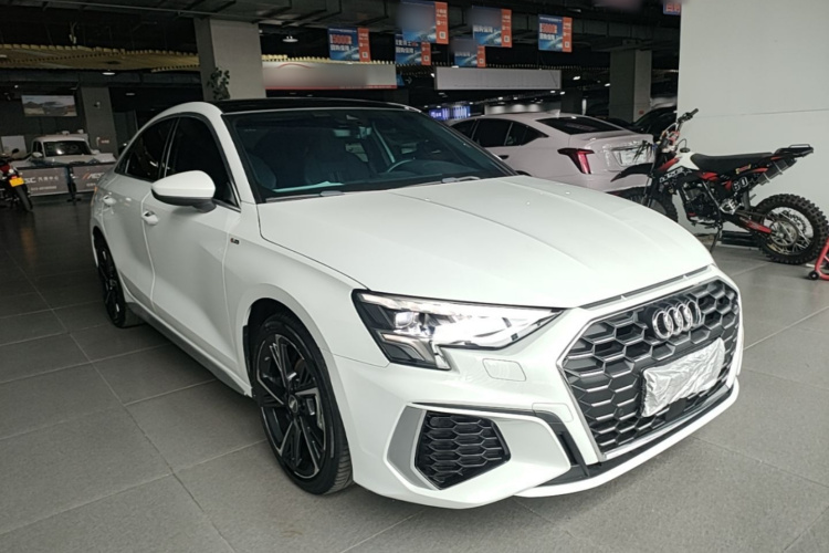 Audi A3 2021 car image #4