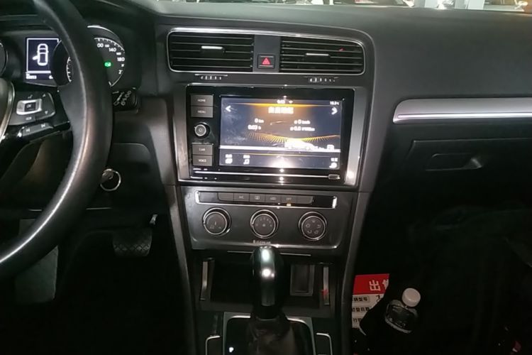Volkswagen Golf 2019 #13 Volkswagen Golf 2019 car image #13