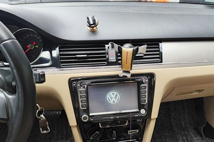 Volkswagen Bora 2014 immagine di auto #13