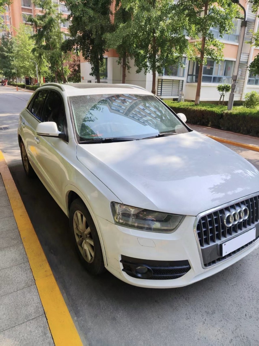 Audi Q3 2013 car image #3