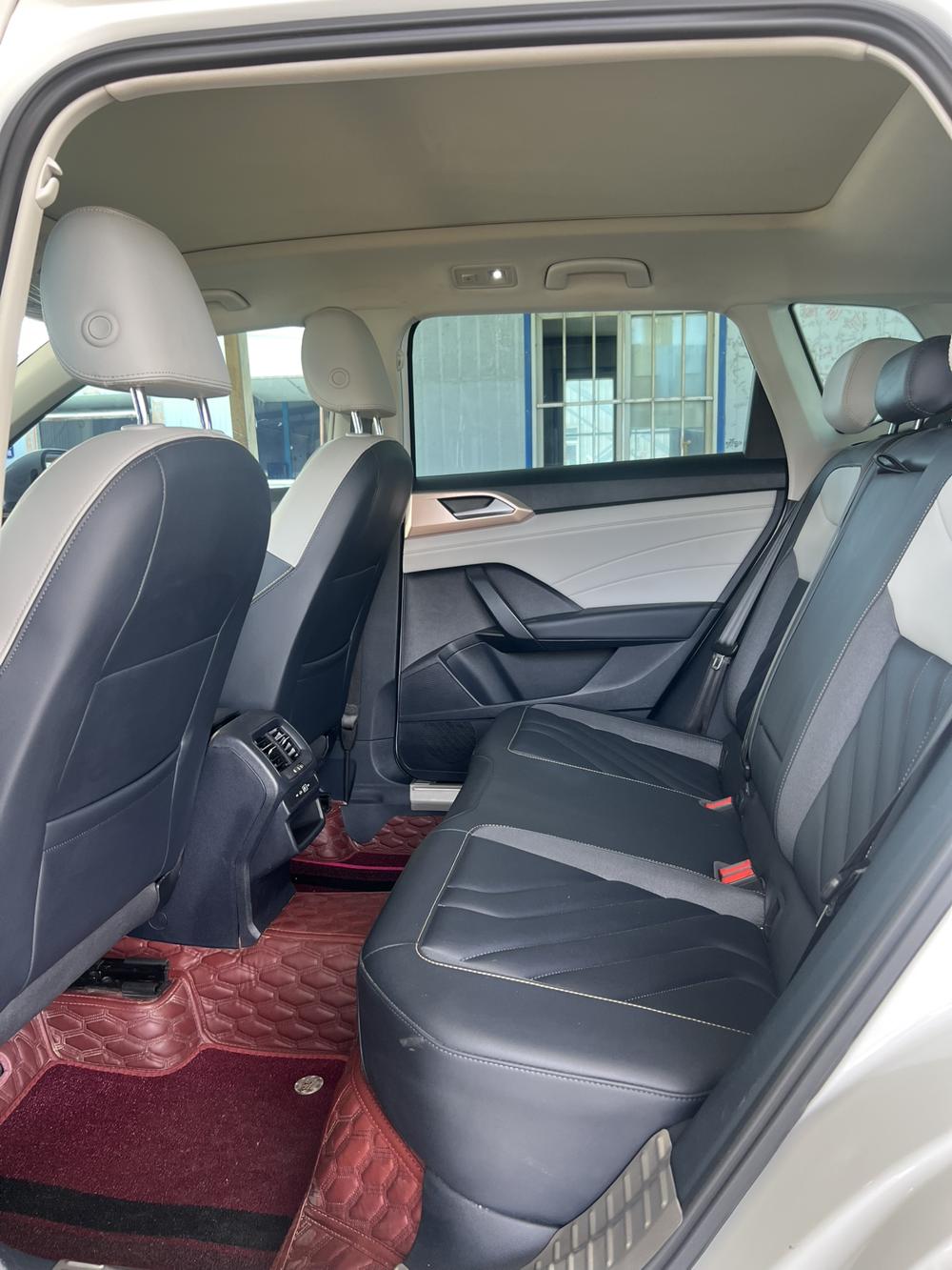 Volkswagen Tharu 2023 car image #18