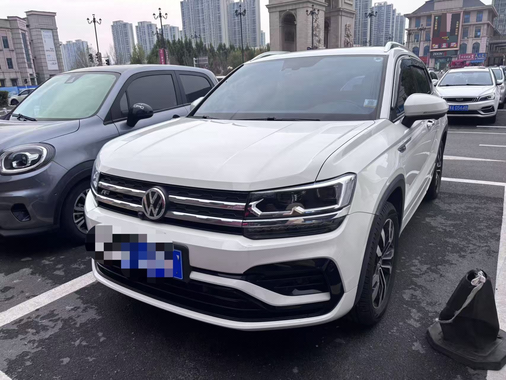 2020 2020 car image