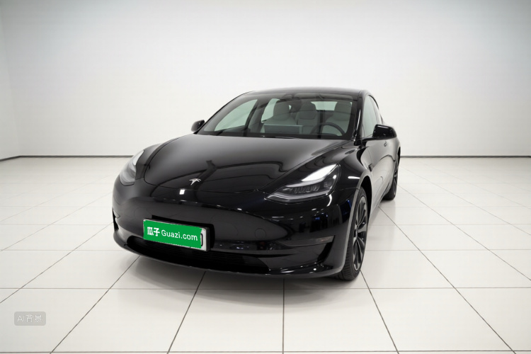 Tesla Model Y 2023 car image #2