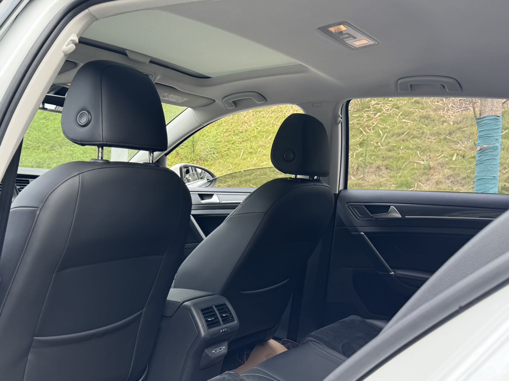 2019 image de voiture #3