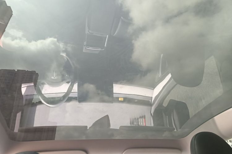 Tesla Model Y 2024 #18 Tesla Model Y 2024 car image #18