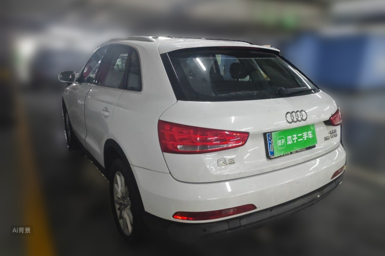 Audi Q3 2015 car image #5