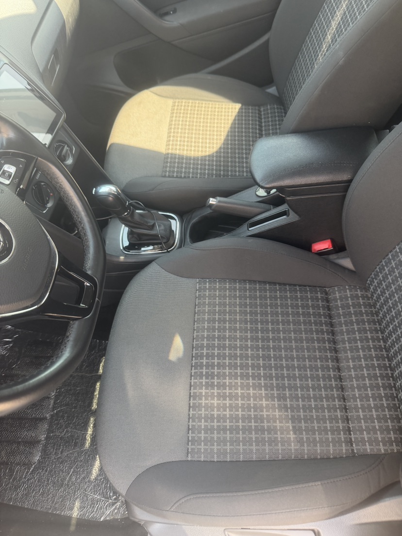 Volkswagen Polo 2019 car image #4