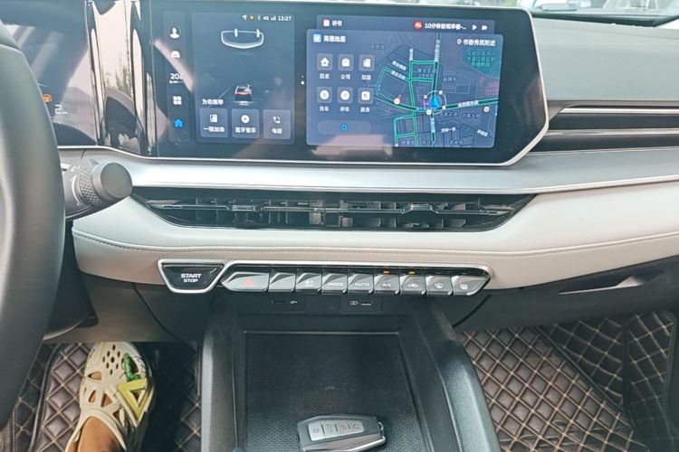 GEELY Binray 2023 car image #13