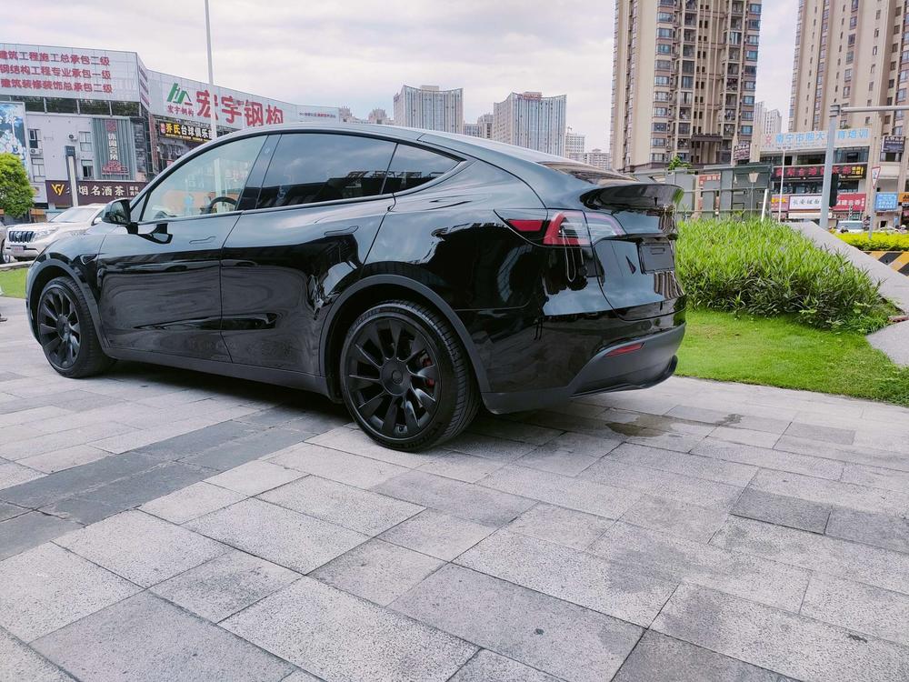 Tesla Model Y 2021 #5 Tesla Model Y 2021 car image #5