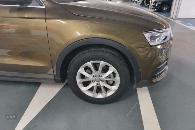 Audi Q3 2016 car image #9