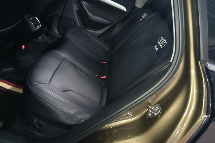 Audi Q3 2016 #17 Audi Q3 2016 car image #17