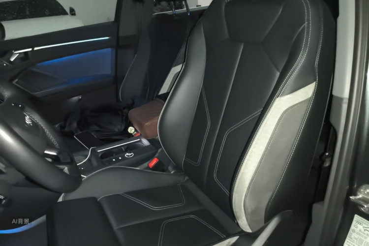 Audi Q3 2024 car image #17