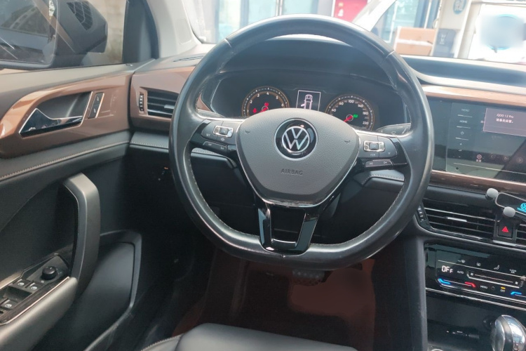 Volkswagen Tharu 2022 #11 Volkswagen Tharu 2022 صورة سيارة #11