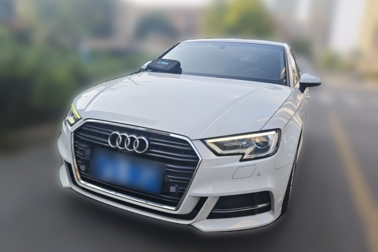 Audi A3 2019 car image #2