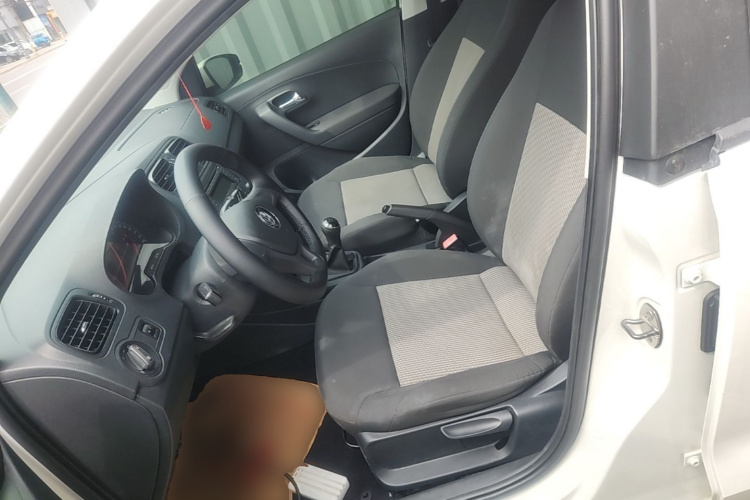 Volkswagen Polo 2016 #15 Volkswagen Polo 2016 car image #15