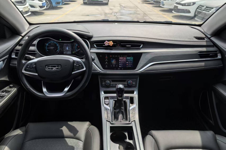 GEELY Emgrand 2021 car image #9