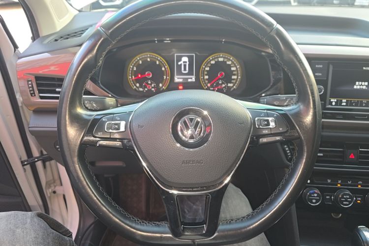 Volkswagen Tharu 2019 #11 Volkswagen Tharu 2019 صورة سيارة #11