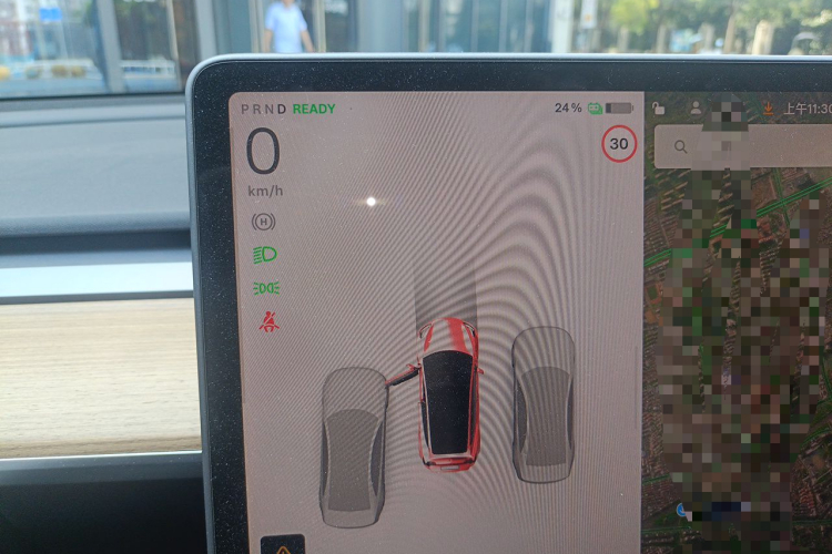 Tesla Model 3 2023 car image #12