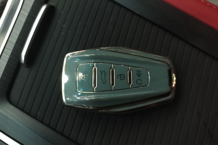 GEELY Binray 2020 immagine di auto #14