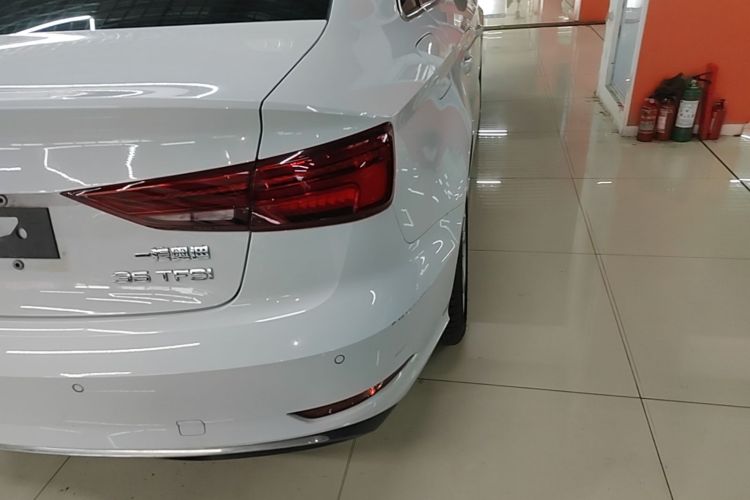 Audi A3 2019 car image #8