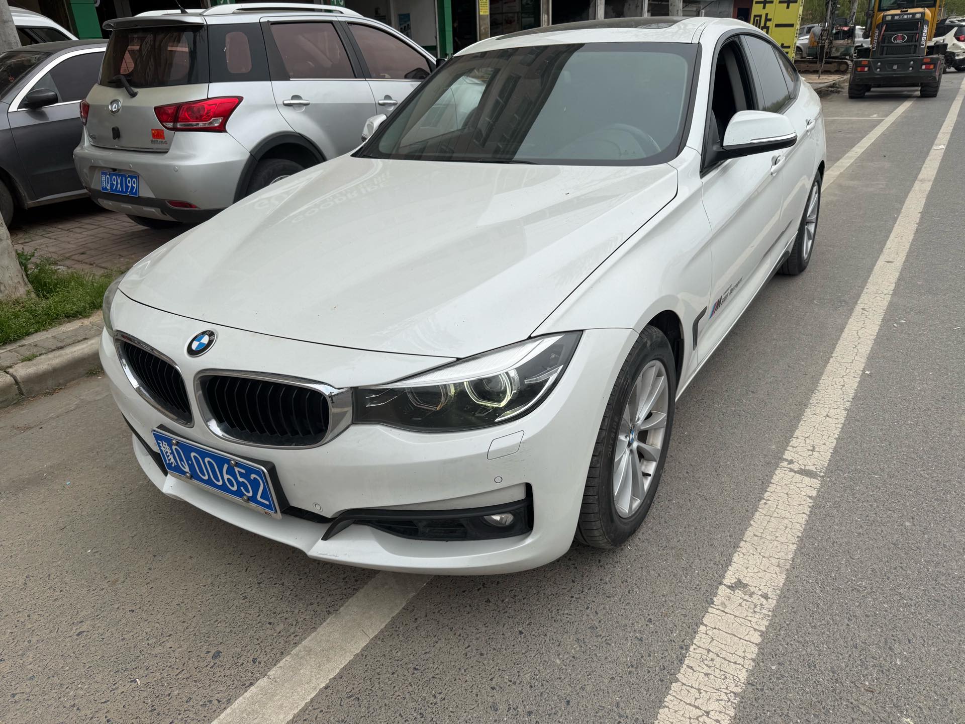 BMW 3 Series GT 2017 car image 