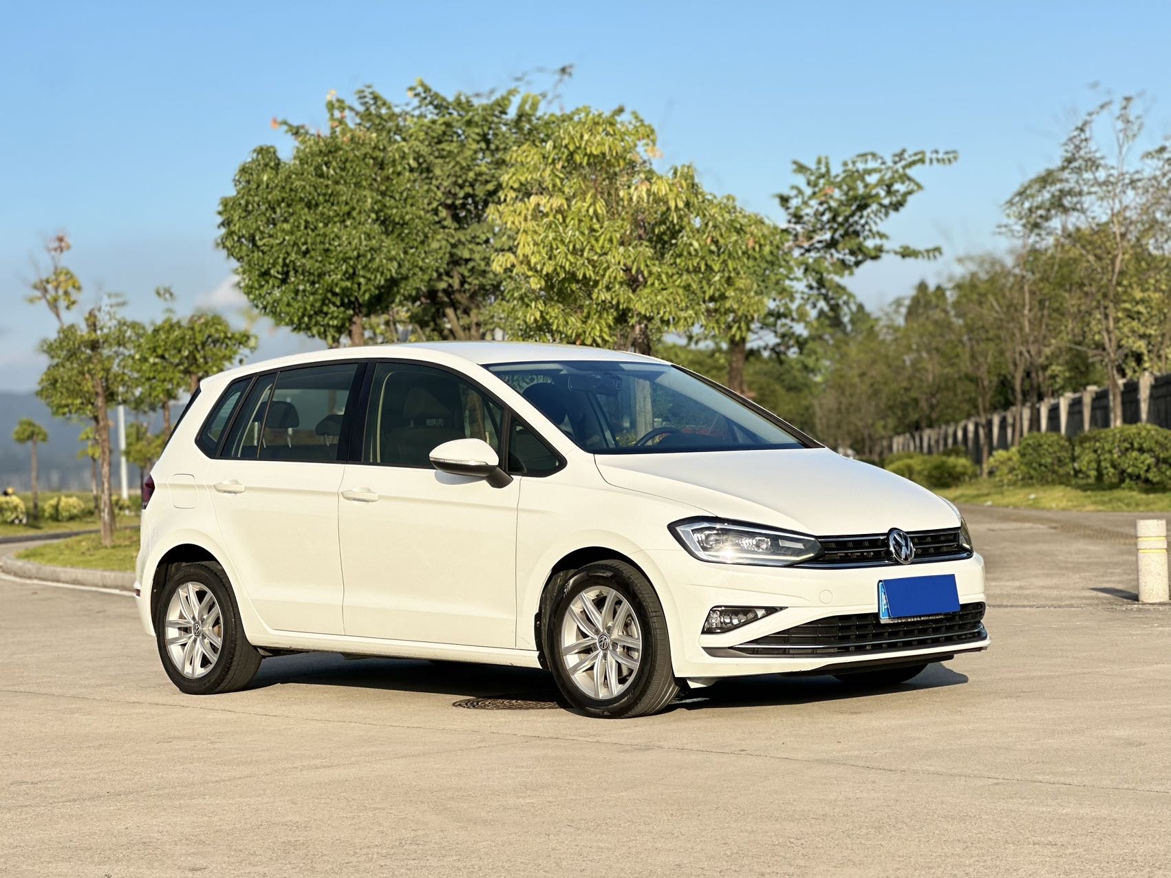 Volkswagen Golf Sportsvan 2019 #3 Volkswagen Golf Sportsvan 2019 car image #3
