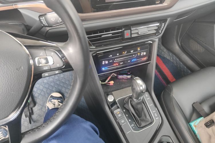 Volkswagen Tharu 2021 car image #14