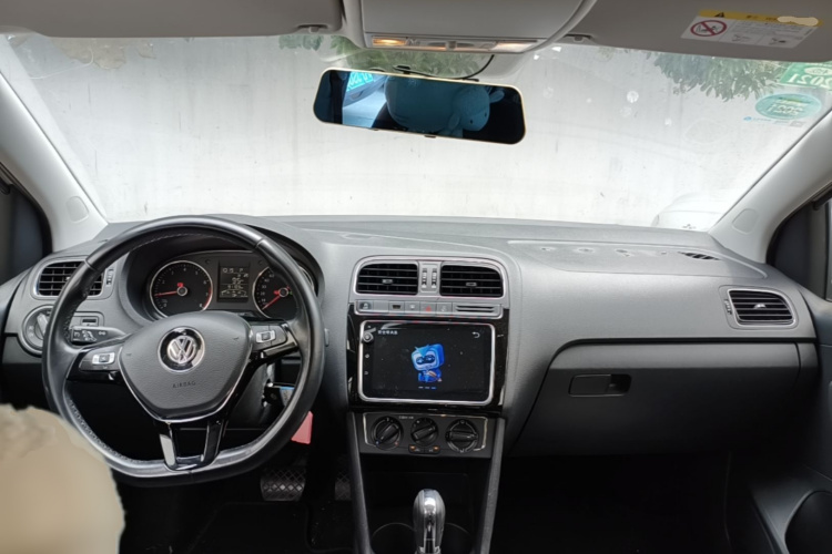 Volkswagen Polo 2019 car image #10