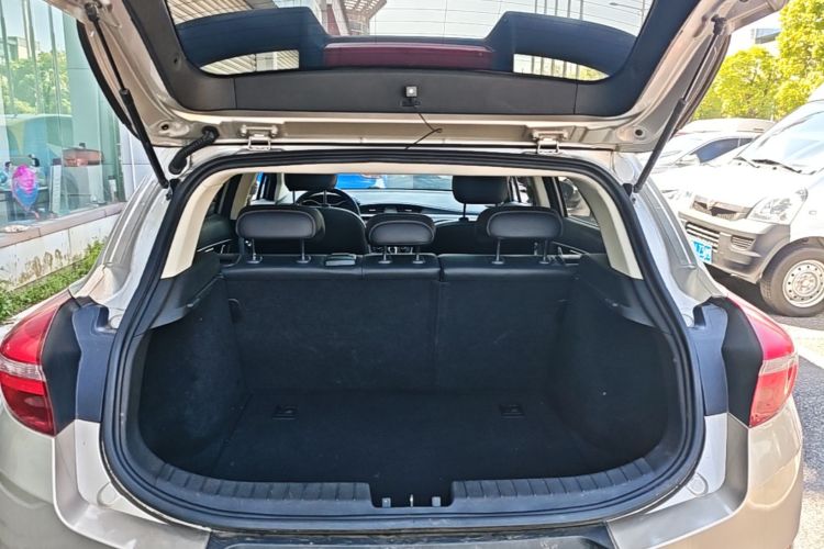 GEELY Emgrand GS 2018 car image #19