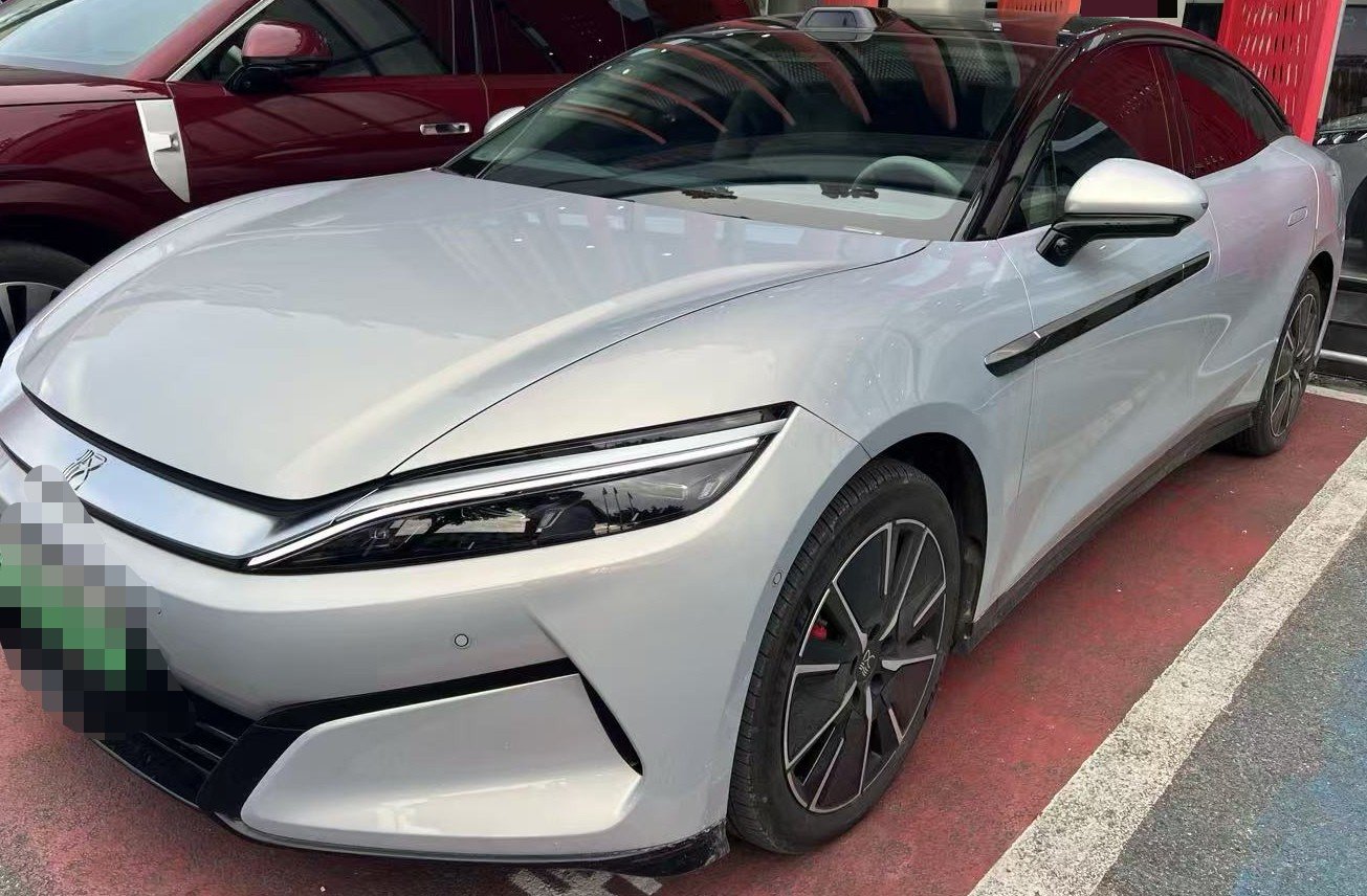 BYD HanL 2025 car image 
