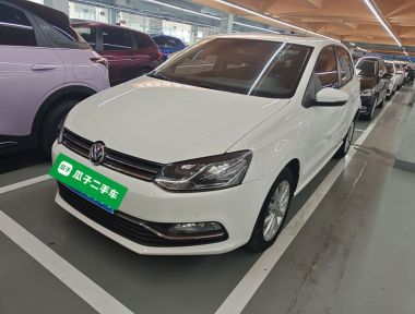 Volkswagen Polo 2015 Volkswagen Polo 2015 car image
