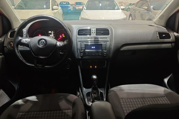 Volkswagen Polo 2016 imagem de carro #10