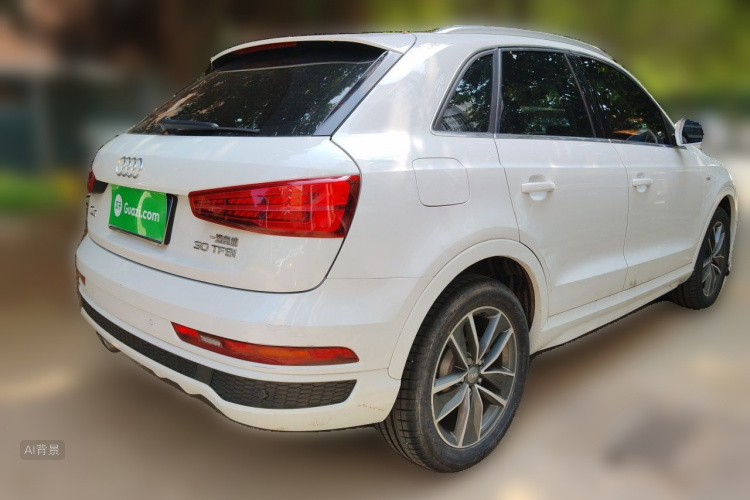 Audi Q3 2019 car image #7