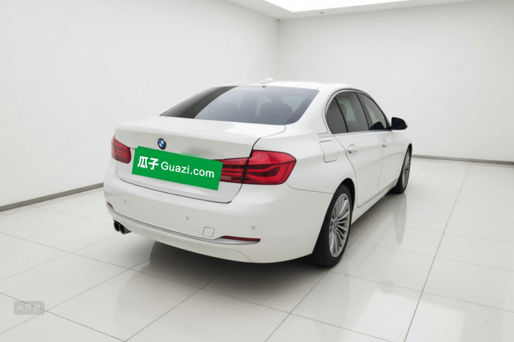 BMW 3 Series 2018 car image #7