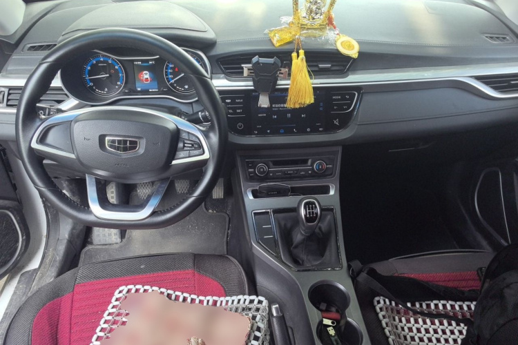 GEELY Emgrand 2019 #7 GEELY Emgrand 2019 car image #7