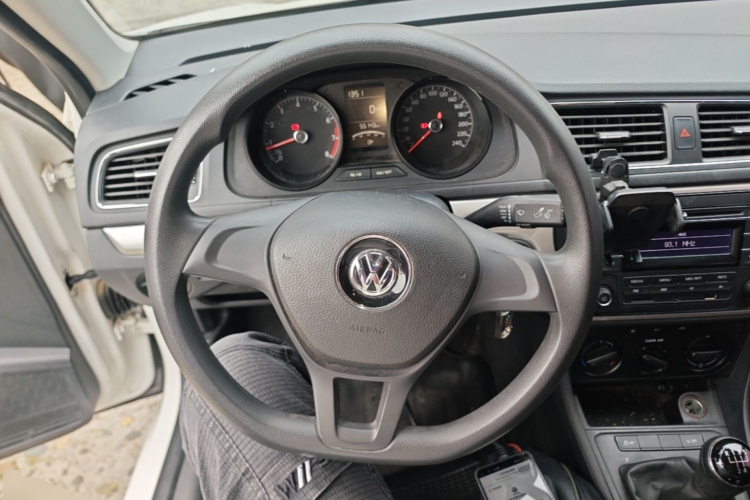 Volkswagen Lavida 2019 #11 Volkswagen Lavida 2019 car image #11