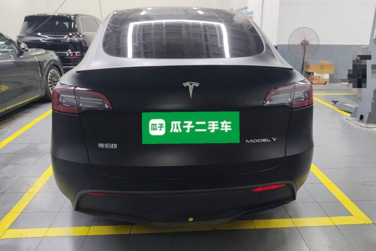 Tesla Model Y 2024 #6 Tesla Model Y 2024 immagine di auto #6