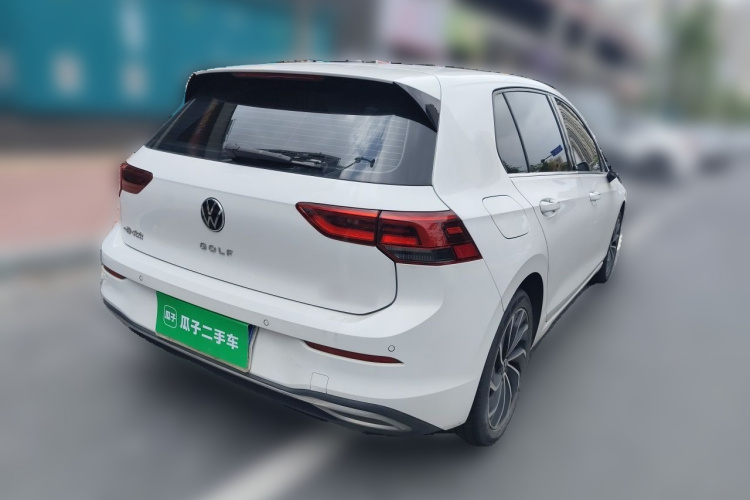 Volkswagen Golf 2021 car image #5
