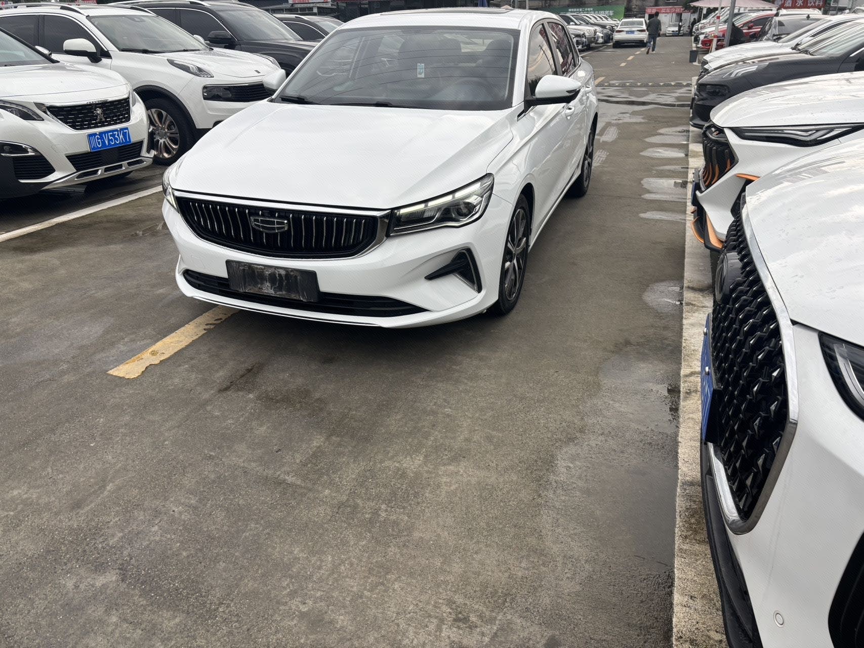 GEELY Emgrand 2022 imagem de carro 