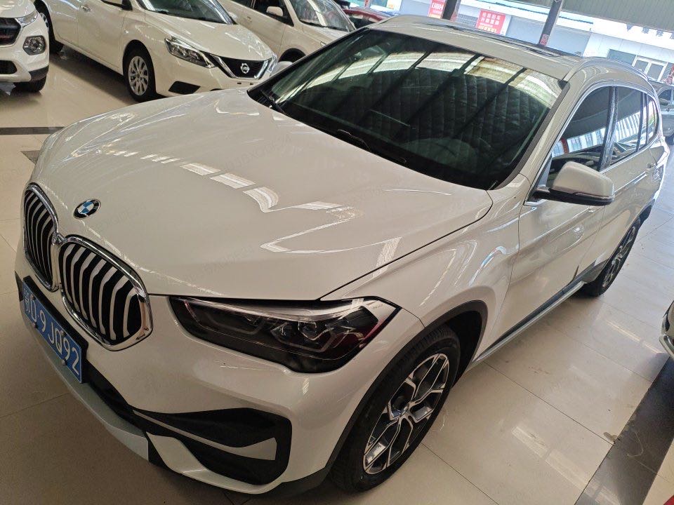 BMW X1 2022 BMW X1 2022 immagine di auto