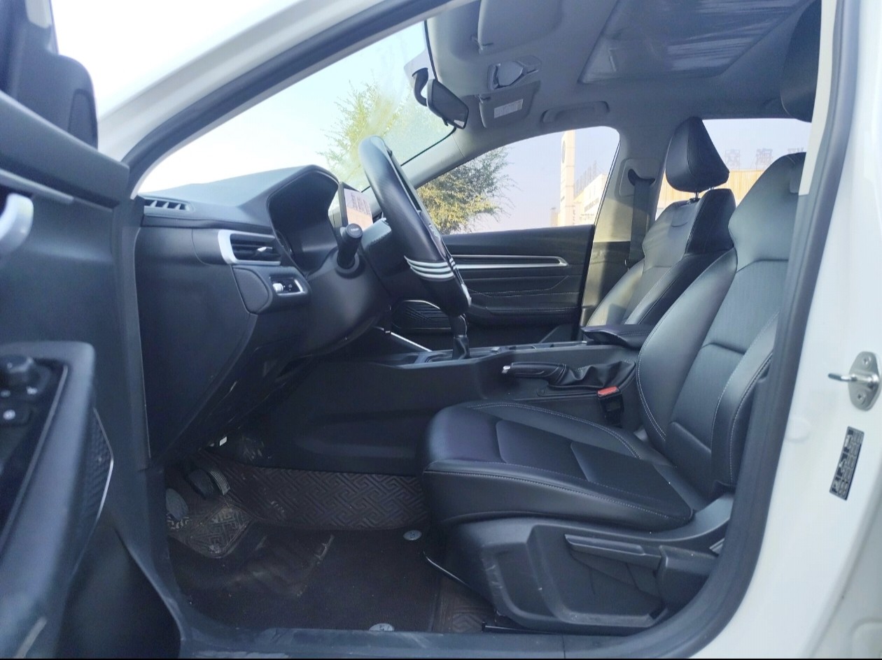 GEELY Emgrand 2023 immagine di auto #5