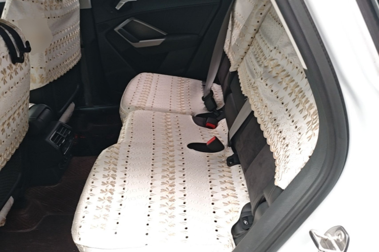 Audi Q3 2019 #13 Audi Q3 2019 car image #13