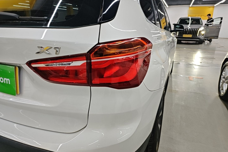 BMW X1 2018 #8 BMW X1 2018 car image #8