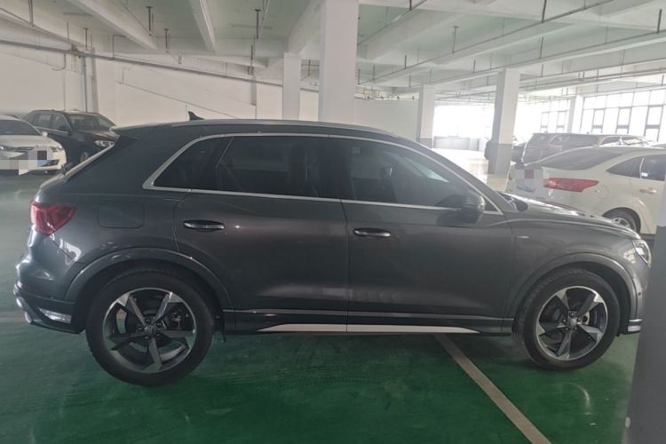 Audi Q3 2021 car image #7