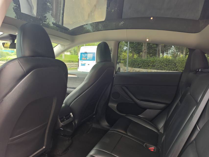 Tesla Model Y 2022 #5 Tesla Model Y 2022 car image #5