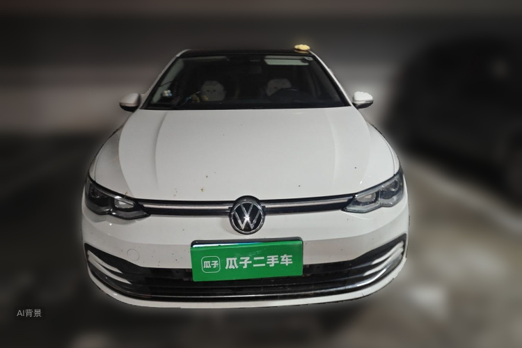 Volkswagen Golf 2023 car image #3