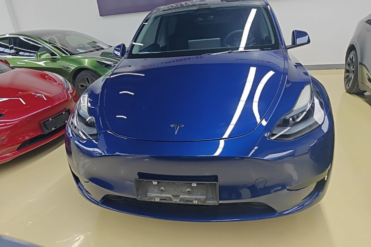 Tesla Model Y 2023 #3 Tesla Model Y 2023 car image #3